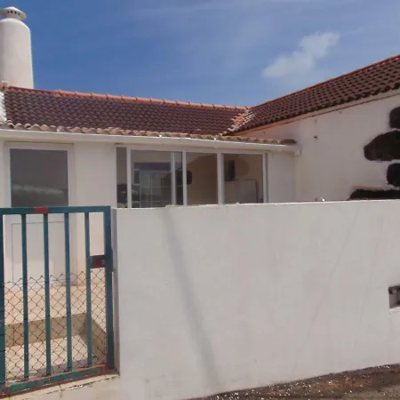 Casa Da Lomba * Lajes das Flores